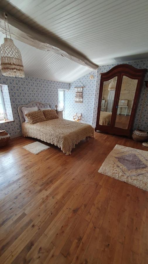 Apartament Chez Martine Hanc Zewnętrze zdjęcie