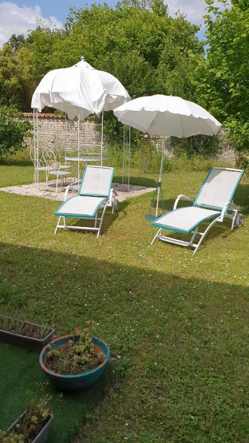 Apartament Chez Martine Hanc Zewnętrze zdjęcie