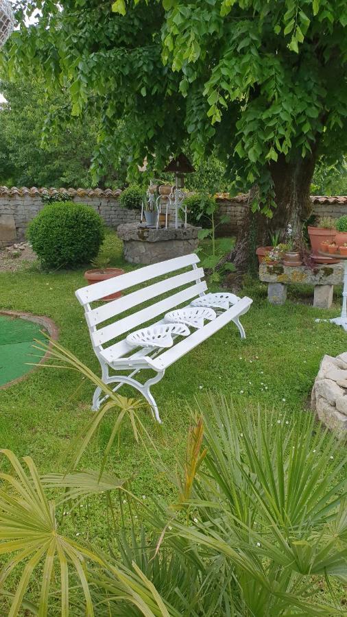 Apartament Chez Martine Hanc Zewnętrze zdjęcie